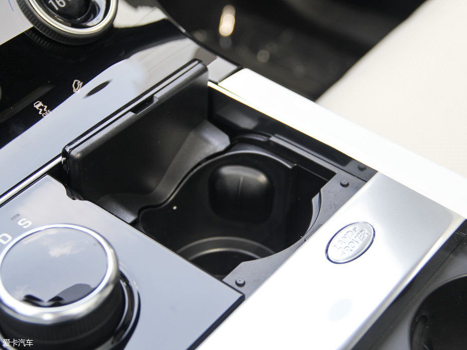 2017} P380 SE R-DYNAMIC