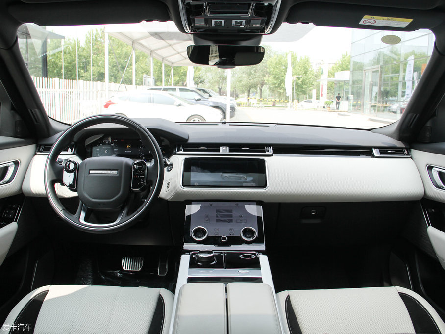 2017} P380 SE R-DYNAMIC