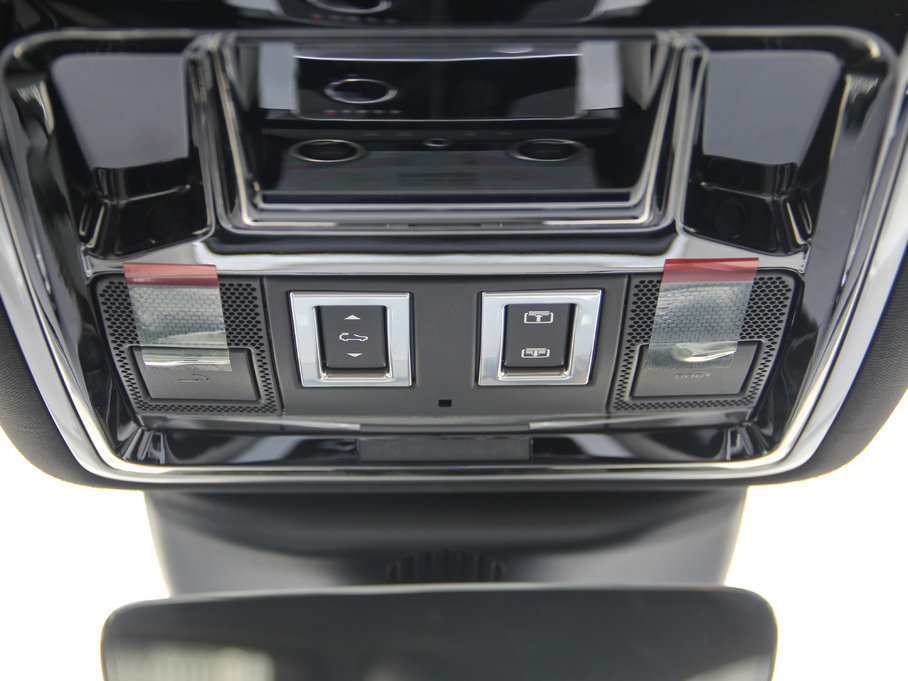 2017} P380 SE R-DYNAMIC