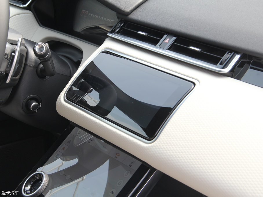 2017} P380 SE R-DYNAMIC