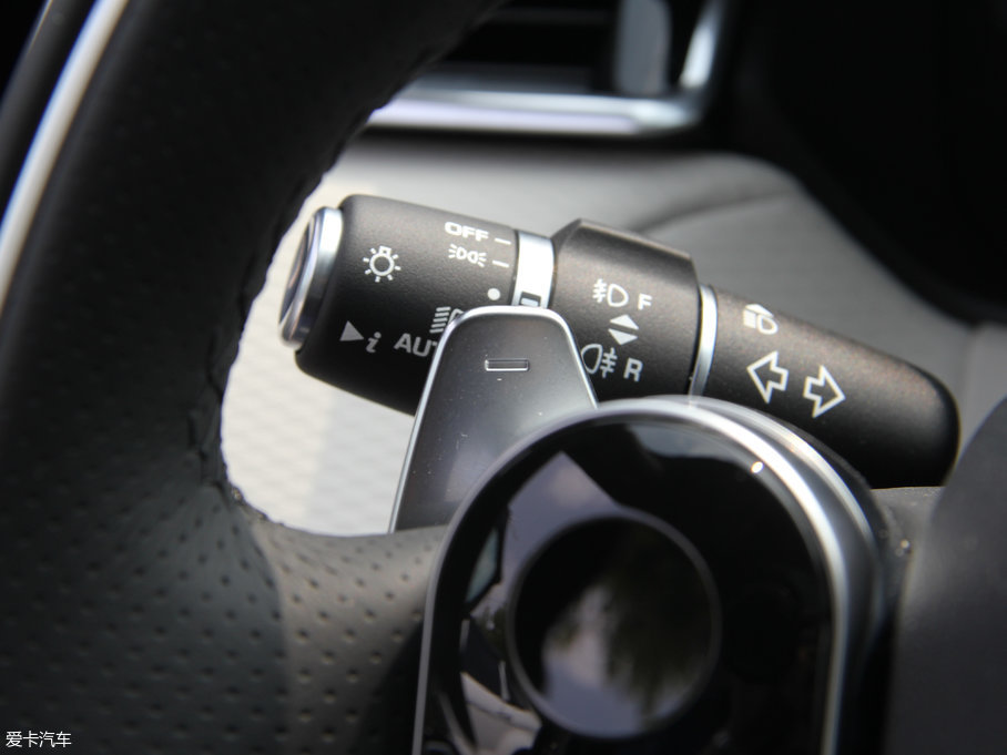 2017} P380 SE R-DYNAMIC