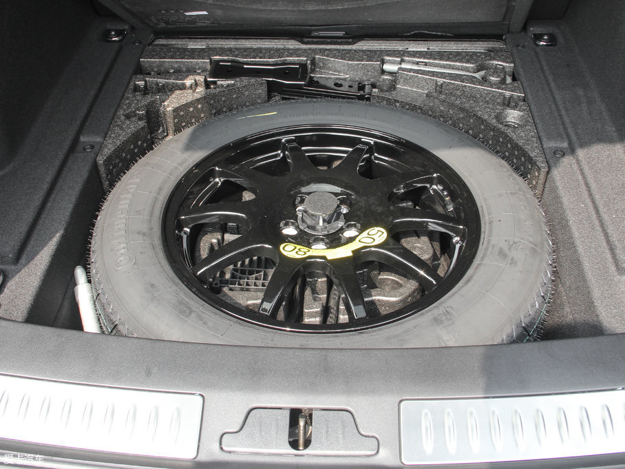 2017} P380 SE R-DYNAMIC