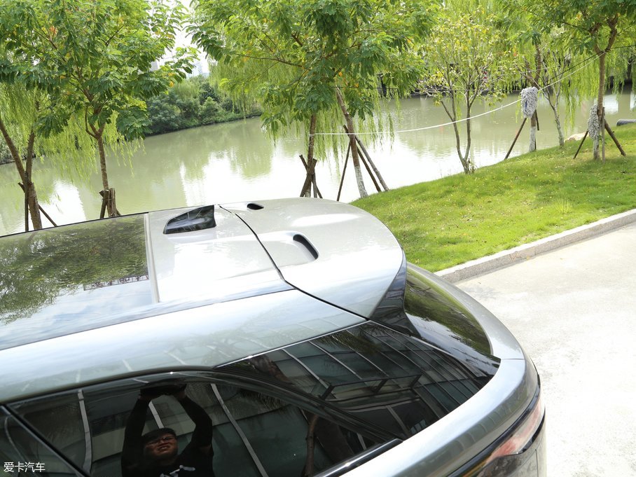 2017������} P380 S