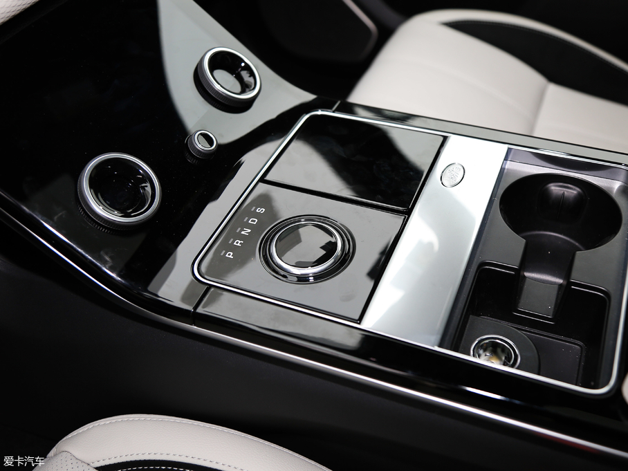 2017} P380 SE R-DYNAMIC