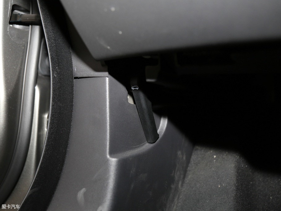 2017} P380 SE R-DYNAMIC