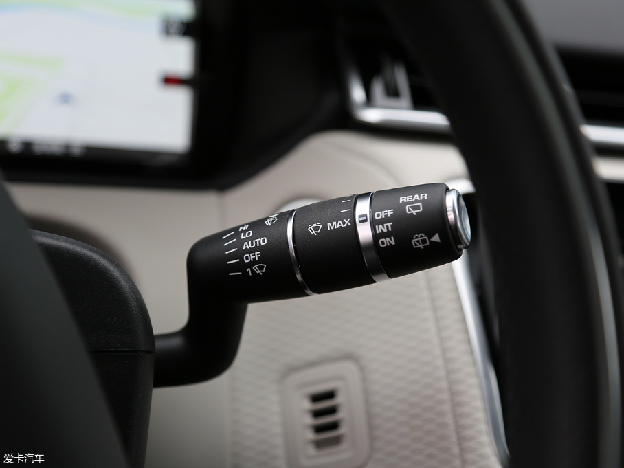 2017} P380 SE R-DYNAMIC