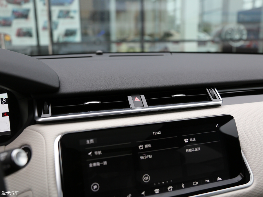 2017} P380 SE R-DYNAMIC