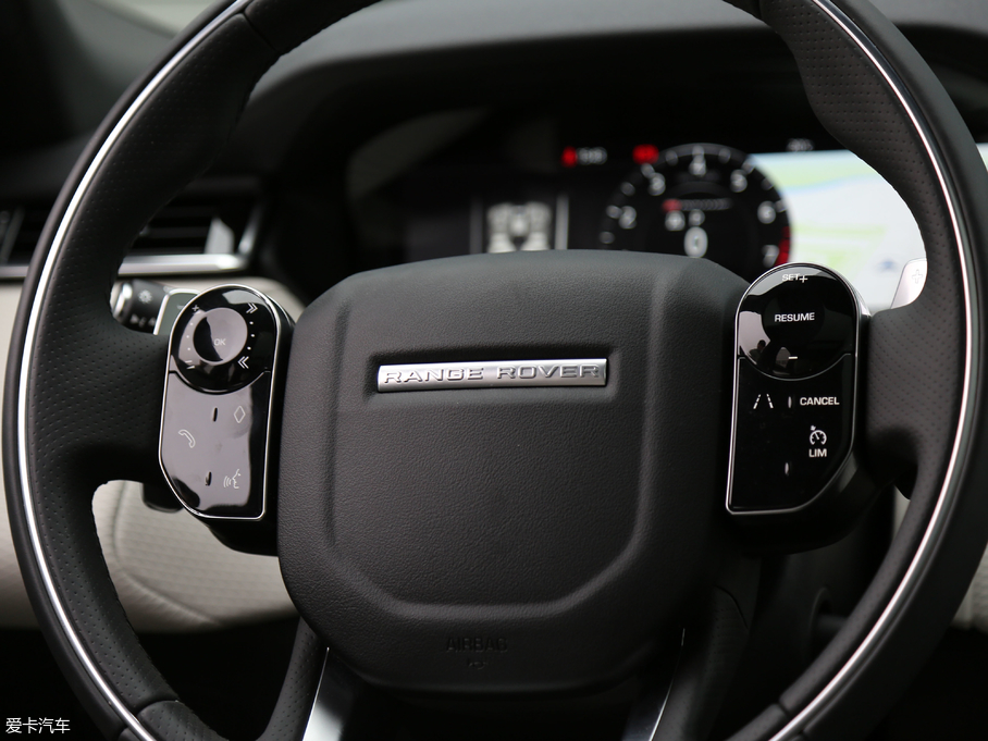 2017} P380 SE R-DYNAMIC