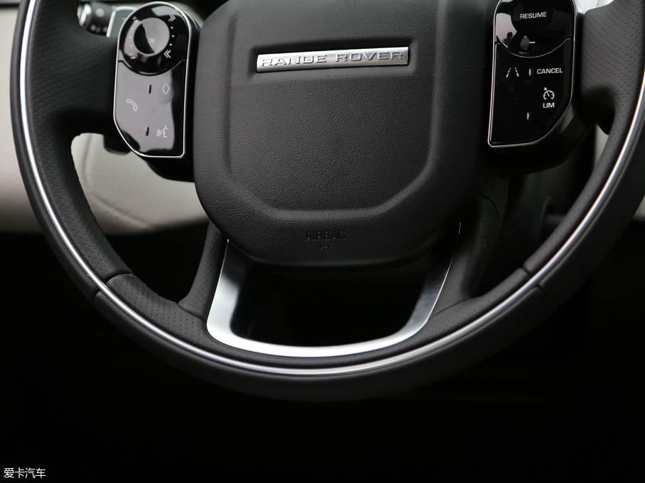 2017} P380 SE R-DYNAMIC