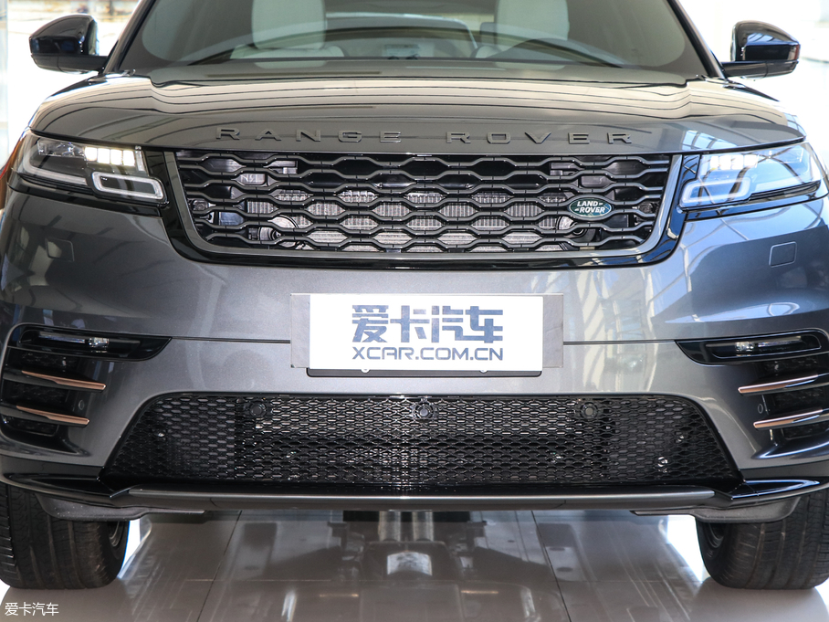 2017} P380 SE R-DYNAMIC