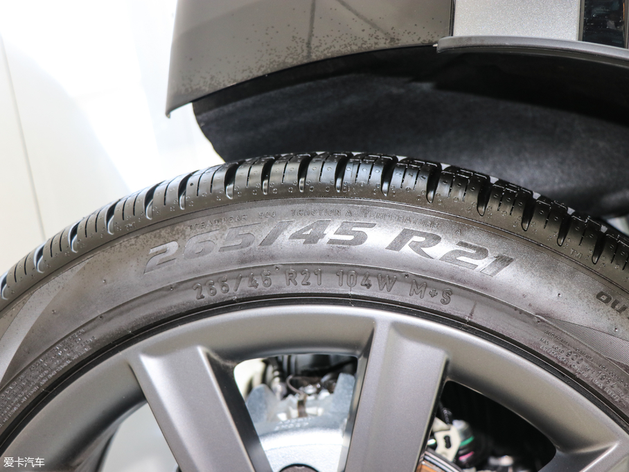 2017} P380 SE R-DYNAMIC