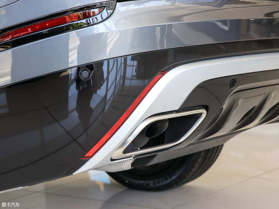 2017} P380 SE R-DYNAMIC