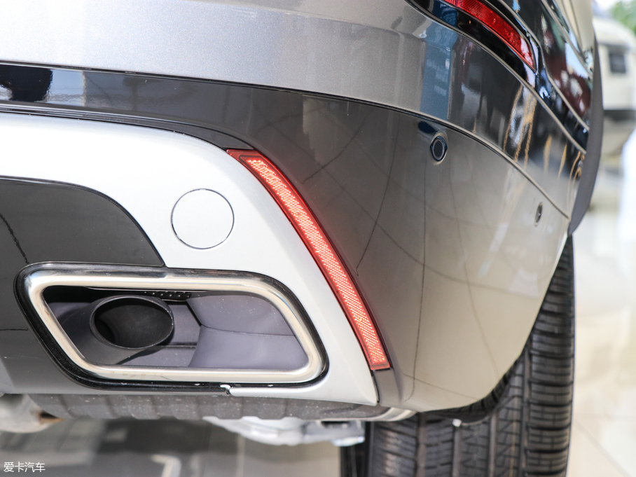 2017} P380 SE R-DYNAMIC