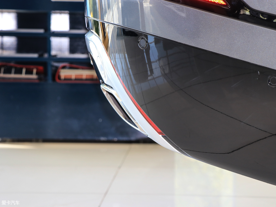 2017} P380 SE R-DYNAMIC