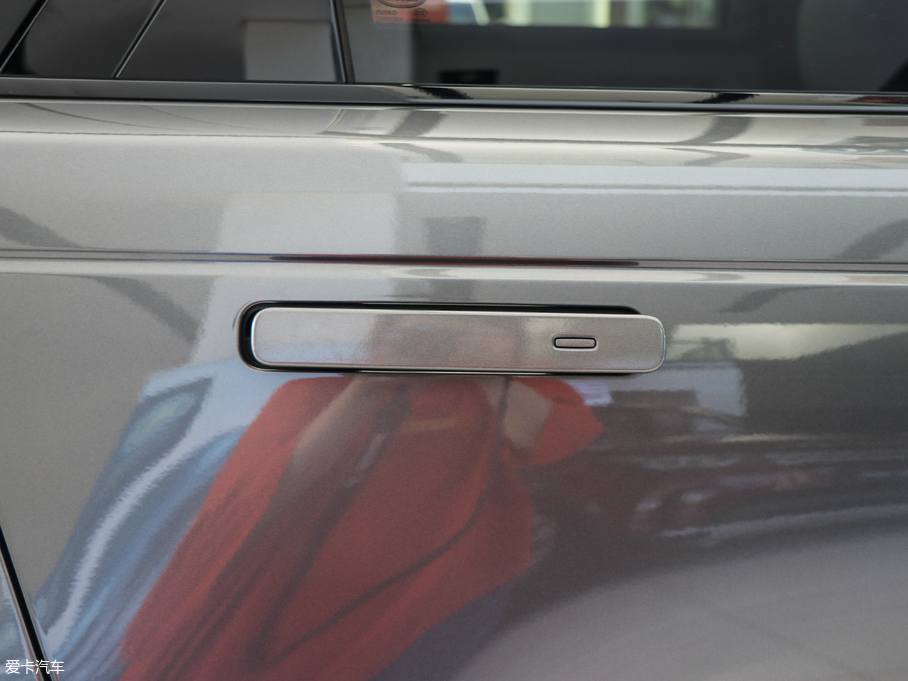 2017} P380 SE R-DYNAMIC