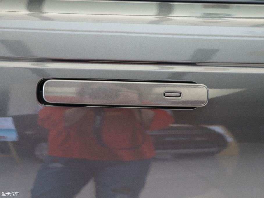 2017} P380 SE R-DYNAMIC