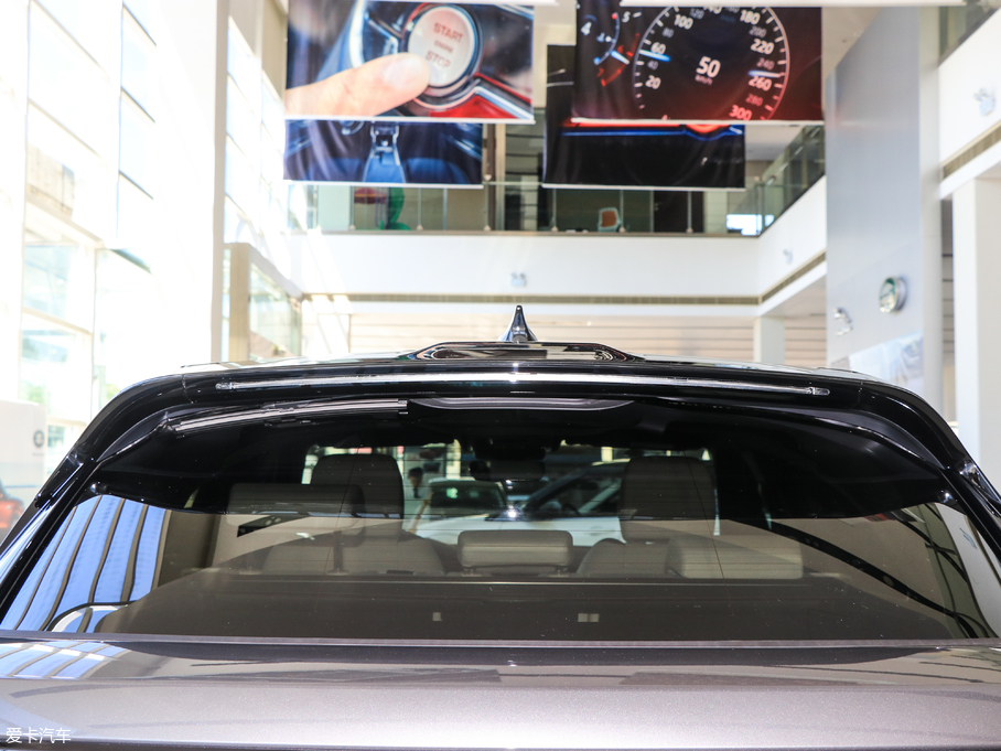 2017} P380 SE R-DYNAMIC