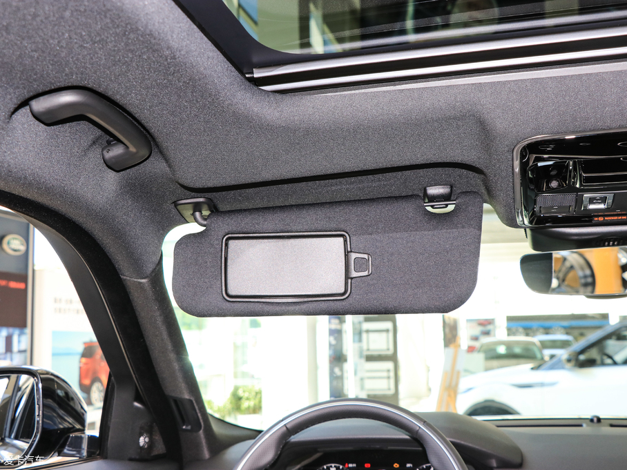 2017} P380 SE R-DYNAMIC