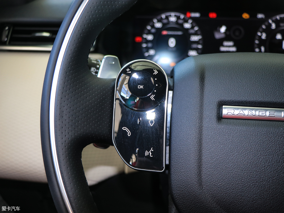 2017} P380 SE R-DYNAMIC