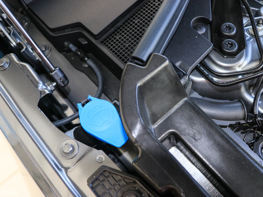 2017} P380 SE R-DYNAMIC