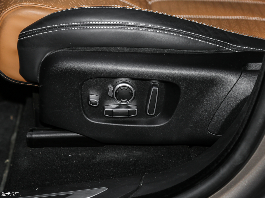 2017} P380 HSE R-DYNAMIC