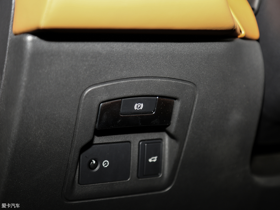 2017} P380 HSE R-DYNAMIC