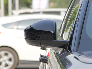 2017P380 SE R-DYNAMIC (x)(ji)^