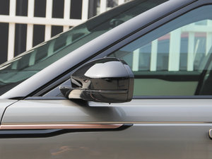 2017P380 SE R-DYNAMIC (x)(ji)^