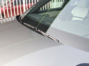 2017P380 SE R-DYNAMIC ˢ