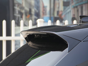 2017P380 SE R-DYNAMIC ^