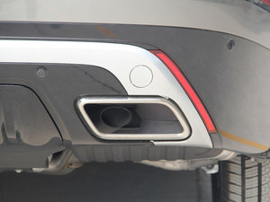 2017P380 SE R-DYNAMIC ^