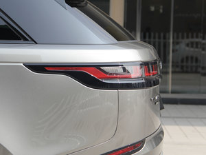 2017P380 SE R-DYNAMIC ^