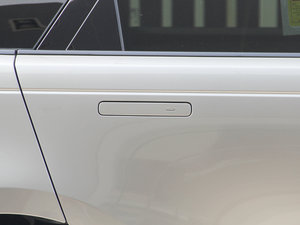 2017P380 SE R-DYNAMIC ^