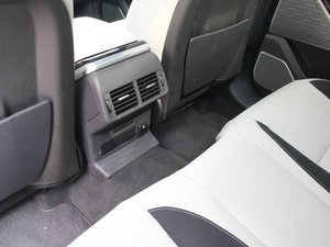 2017P380 SE R-DYNAMIC g