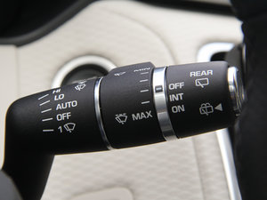 2017P380 SE R-DYNAMIC п؅^