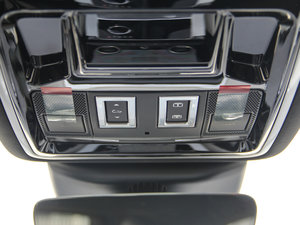 2017P380 SE R-DYNAMIC п؅^