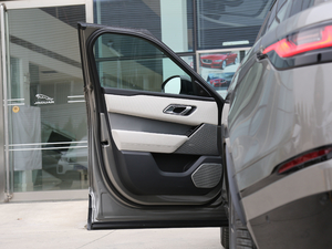 2017P380 SE R-DYNAMIC {λ܇T