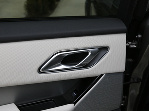 2017P380 SE R-DYNAMIC g