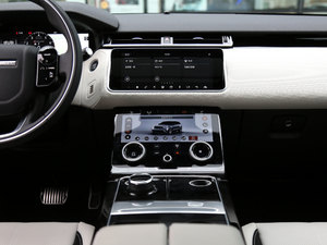 2017P380 SE R-DYNAMIC п_