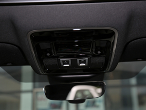 2017P380 SE R-DYNAMIC п؅^(q)