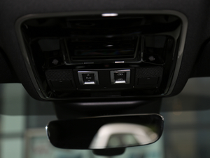 2017P380 SE R-DYNAMIC п؅^(q)