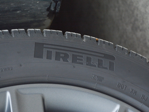 2017P380 HSE R-DYNAMIC ݆̥Ʒ