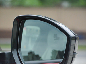 2017P380 HSE R-DYNAMIC ^