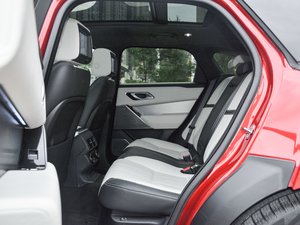 2017P380 HSE R-DYNAMIC ſg