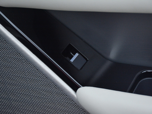 2017P380 HSE R-DYNAMIC g