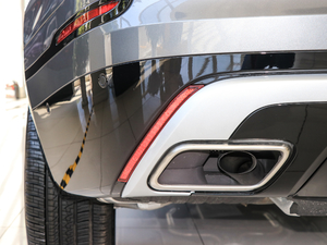 2017P380 SE R-DYNAMIC ^