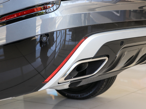 2017P380 SE R-DYNAMIC ^