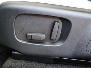 2017P380 SE R-DYNAMIC g