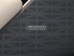 2017P380 SE R-DYNAMIC g