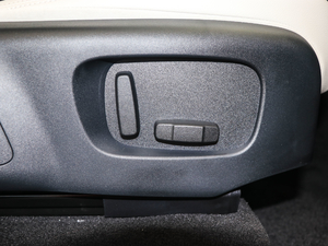 2017P380 SE R-DYNAMIC g